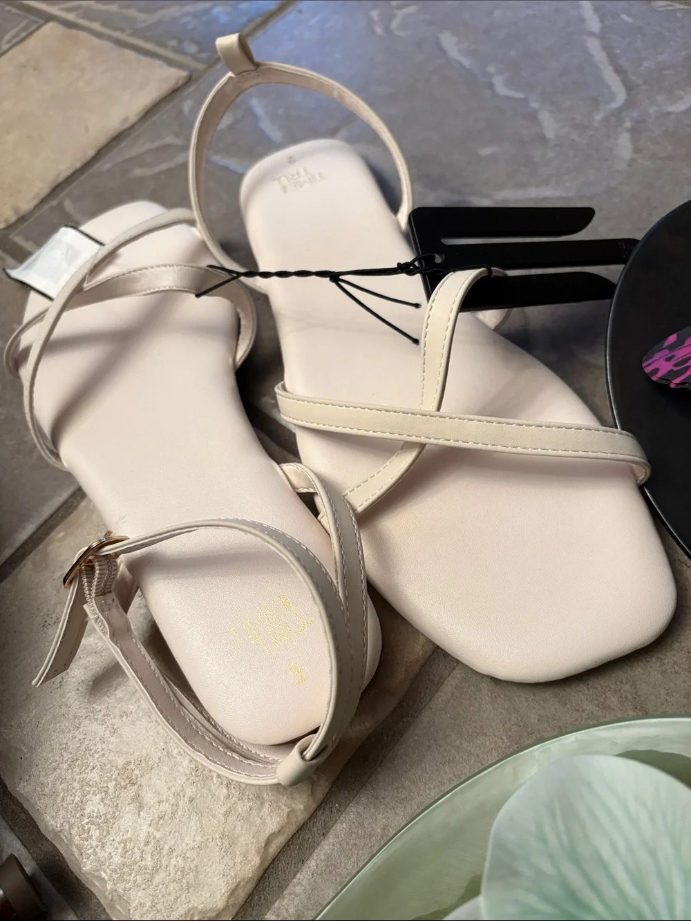 New 4 pair No Boundaries Sandals women’s 9